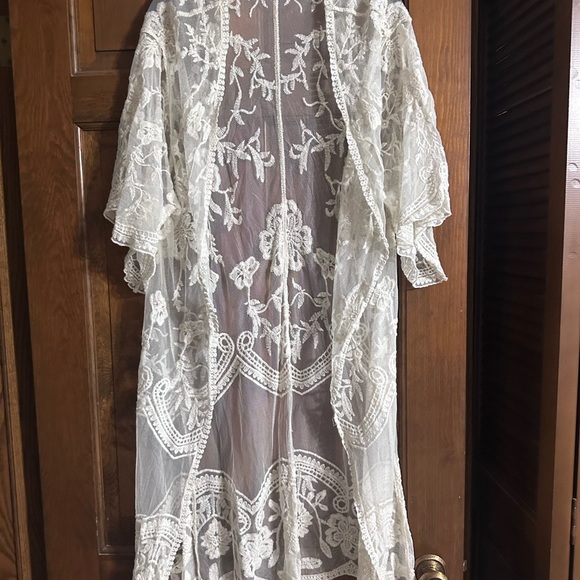 Tops - Elegant Lace Kimono Cardigan